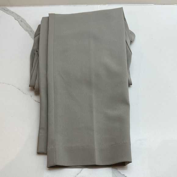 Brand New Van Heusen stretch extensible Women’s Dress Pants - Picture 8 of 9